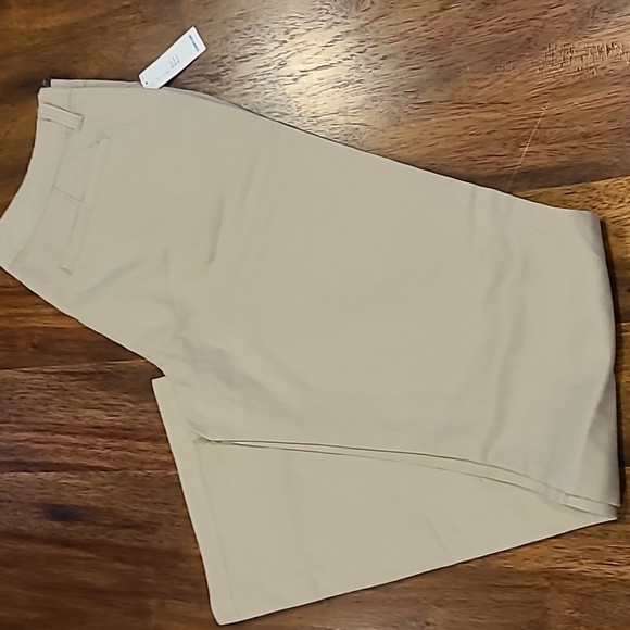 Old navy diva khaki's Size 8.  NEW - Picture 1 of 6